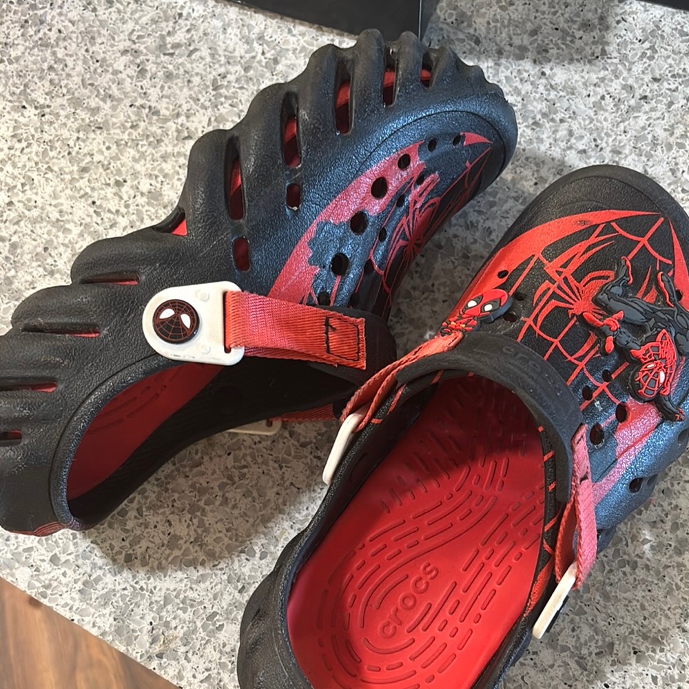 Crocs echo clogs Spider-Man - Picture 5 of 7